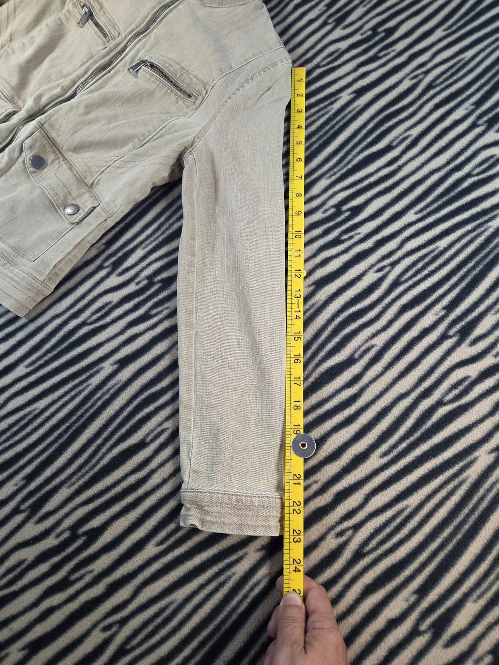 $36  Lauren Ralph Lauren Women's Beige Stretch Denim Moto Jacket with Zip Pocket